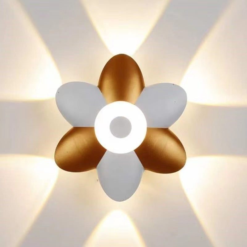 Lámpara de jardín LED en forma de flor con diseño elegante