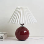 Lámpara de mesa clásica con pantalla plegable para luz cálida