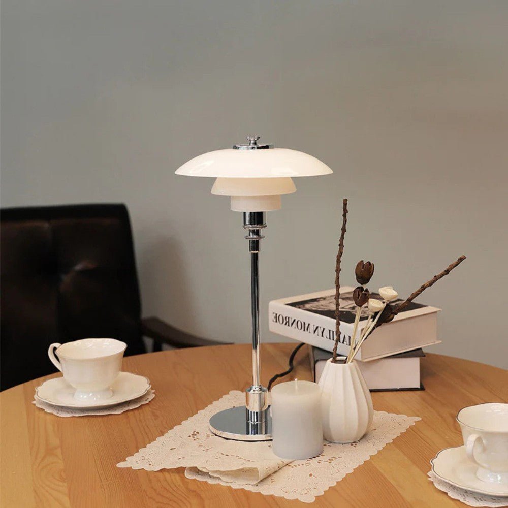 Lámpara de mesa de cristal con pantalla de tres niveles estilo nórdico, base de hierro dorada o plateada, casquillo E27 