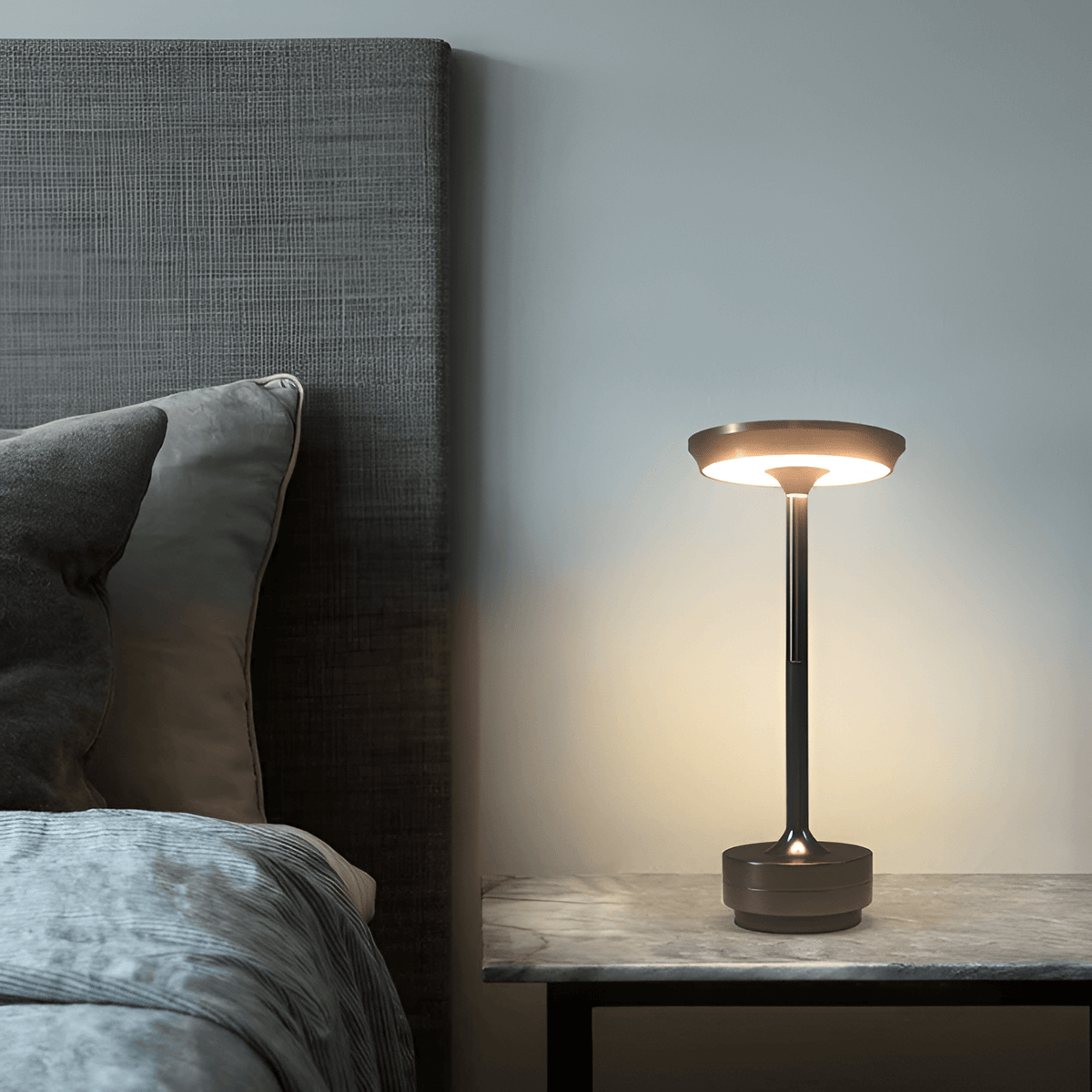Lámpara de mesa LED inalámbrica recargable AmiGlow