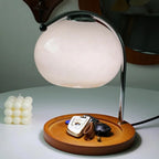 Lámpara de mesa retro Alyssa de cristal elegante