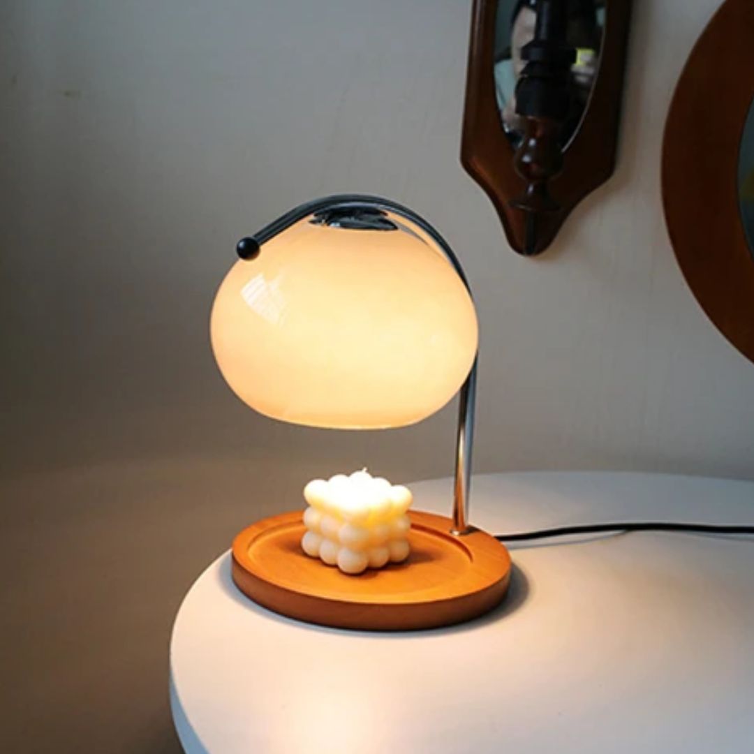 Lámpara de mesa retro Alyssa de cristal elegante