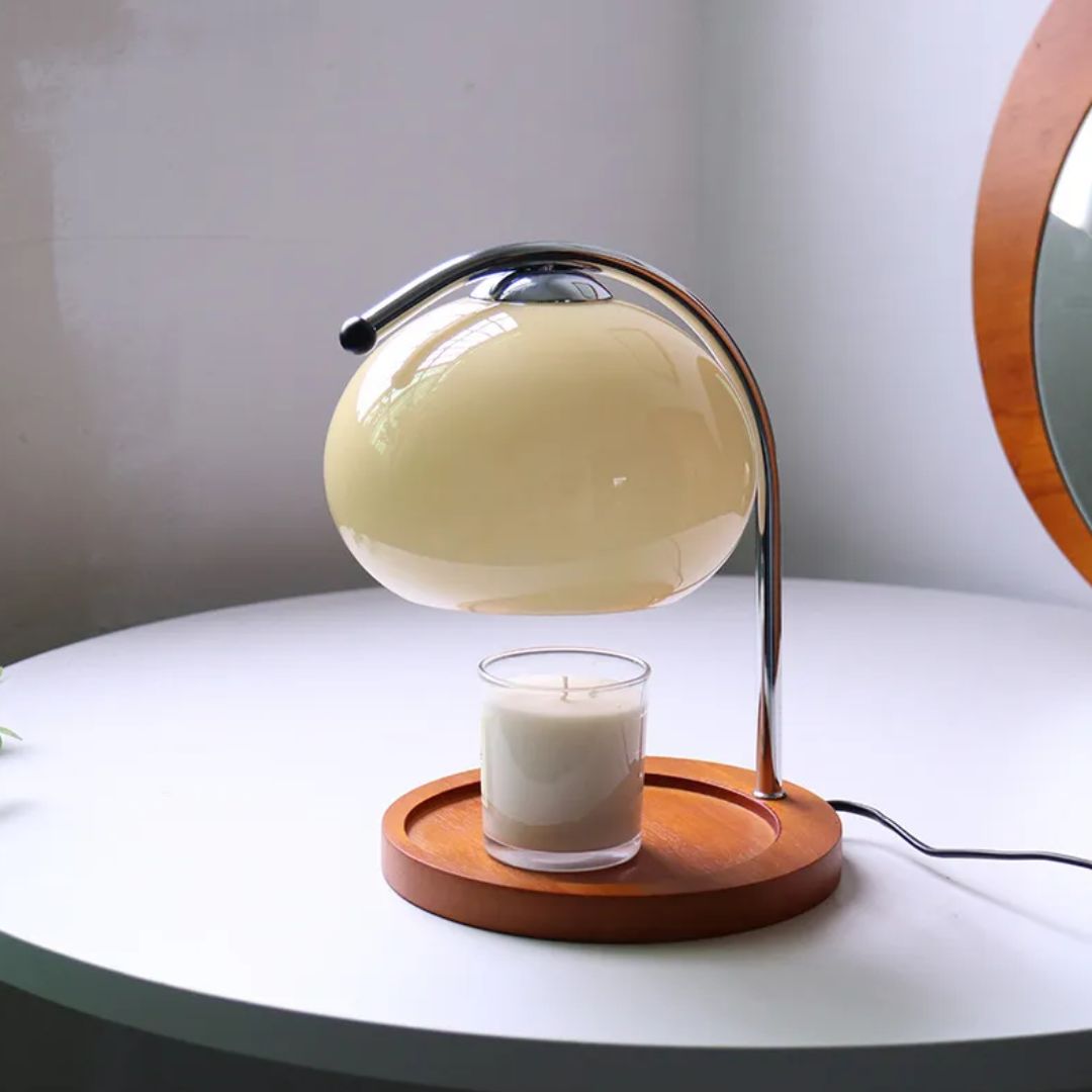 Lámpara de mesa retro Alyssa de cristal elegante