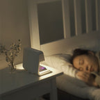 Lámpara de mesita 3 en 1 con cargador inalámbrico, despertador LCD y luz LED regulable táctil
