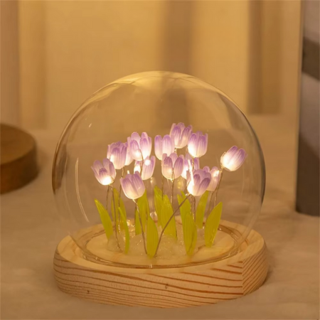 Lámpara de noche LED con tulipanes artificiales hechos a mano
