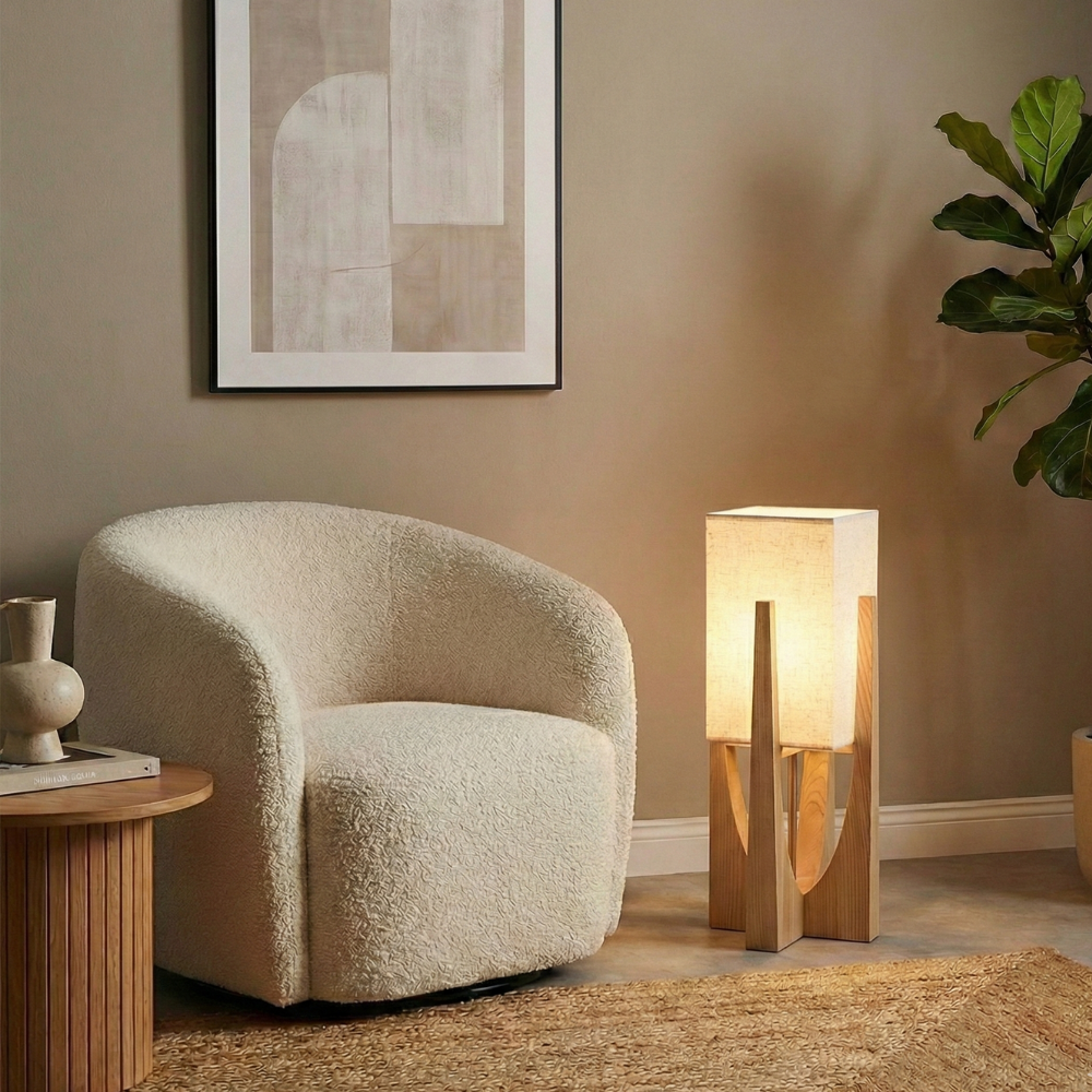 Lámpara de pie Wabi Sabi con pantalla de tela y base de madera para salón