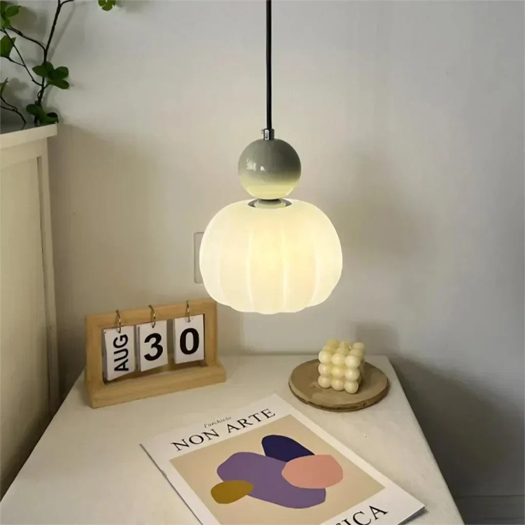 Lámpara de techo nórdica calabaza — LED colgante, pantalla de vidrio reforzado, estructura metálica pulida