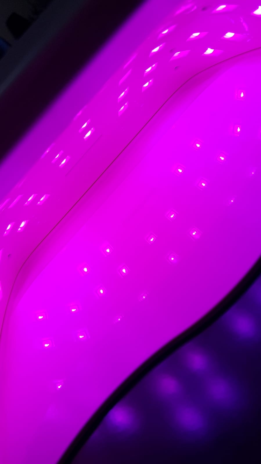 Lámpara LED LuxeGlow 96 W para uñas