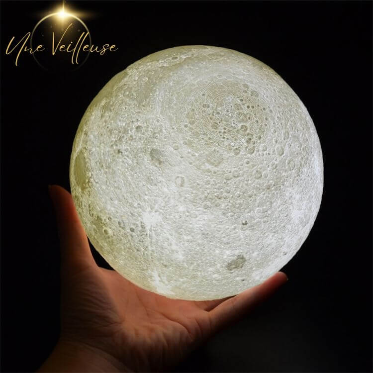 Lámpara de mesita de noche diseño luna LunarLight™