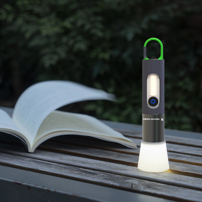 Linterna LED recargable con mosquetón para exterior
