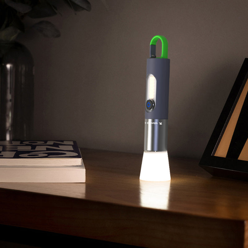 Linterna LED recargable con mosquetón para exterior
