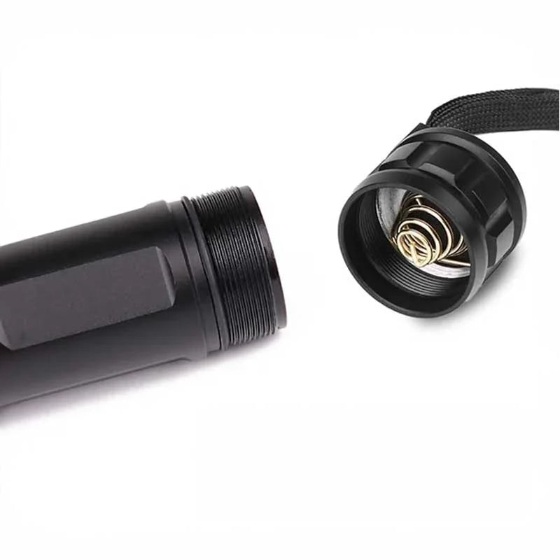 Linterna LED recargable USB de alta potencia