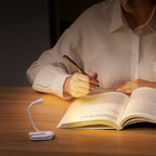 Luz de lectura con brazo flexible y pinza con muelle, recargable por USB