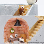 Maceta decorativa con escalera y miniaturas de erizo y conejo para plantas