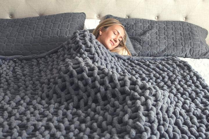 Manta de punto grueso 80×100 cm y 100×120 cm – Accesorio acogedor para otoño e invierno