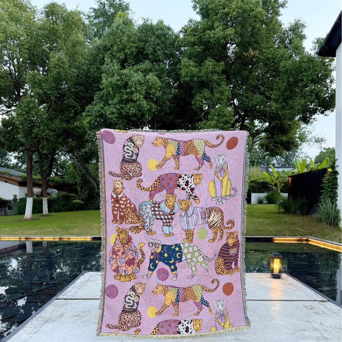 Manta decorativa con estampado de animales