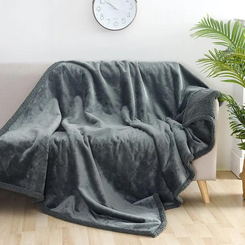 Manta impermeable CozyGuard – reversible, antimanchas y suave diseño de felpa