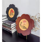 Marco decorativo artístico con forma de flor