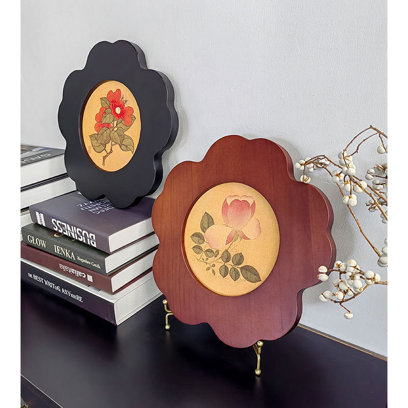 Marco decorativo artístico con forma de flor