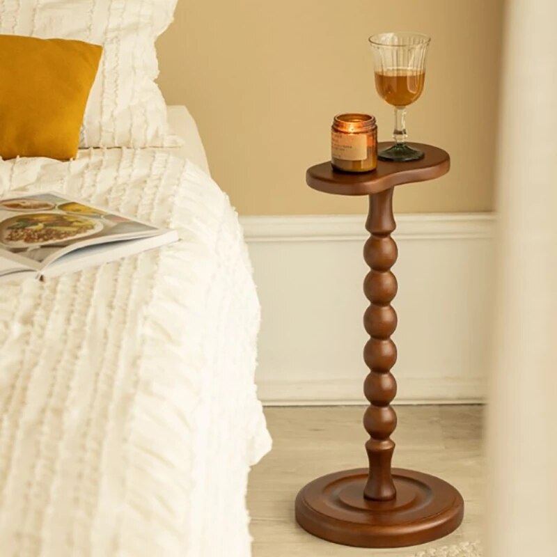 Mesa de centro mini de madera maciza estilo medieval