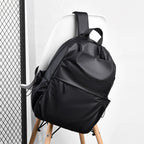Mochila impermeable de viaje compacta