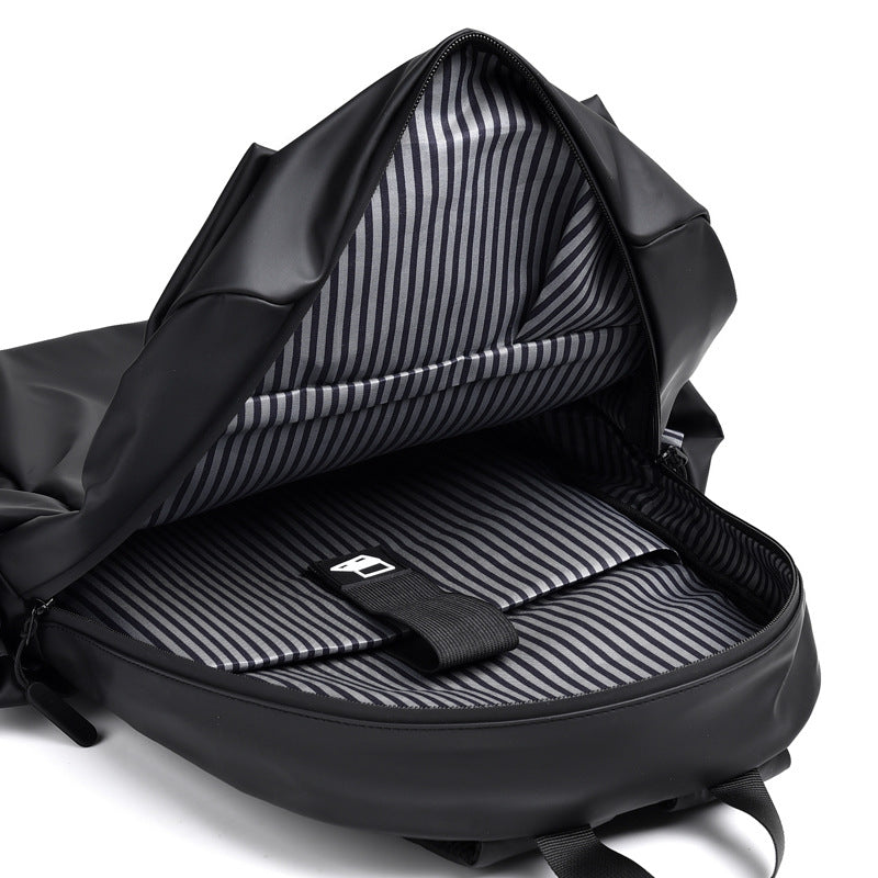 Mochila impermeable de viaje compacta