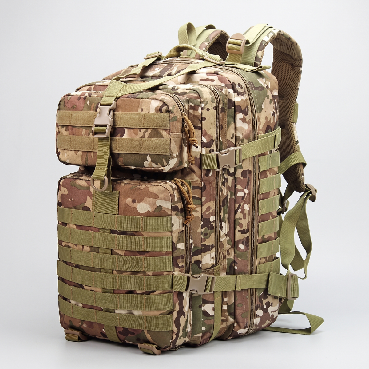 Mochila táctica de 49 litros con sistema MOLLE para senderismo y uso militar
