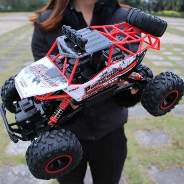 Monster Truck teledirigido 4x4 con suspensión amortiguadora y ruedas antideslizantes