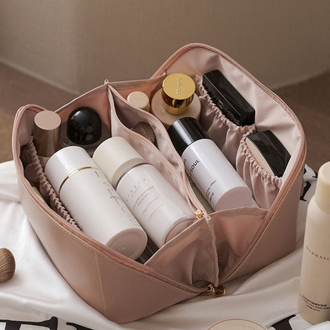 Neceser de maquillaje elegante y espacioso