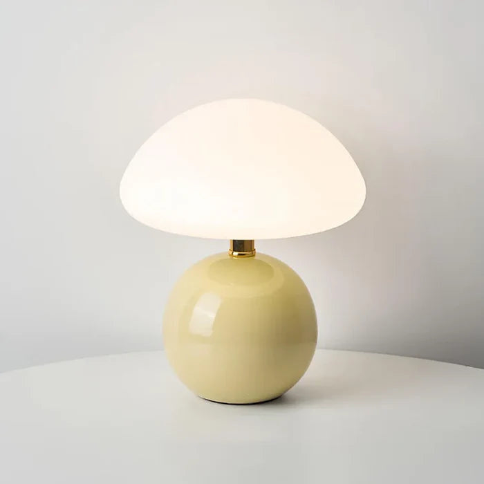 Odette | Lámpara de mesa de cerámica con forma de seta, pantalla abovedada y luz cálida regulable