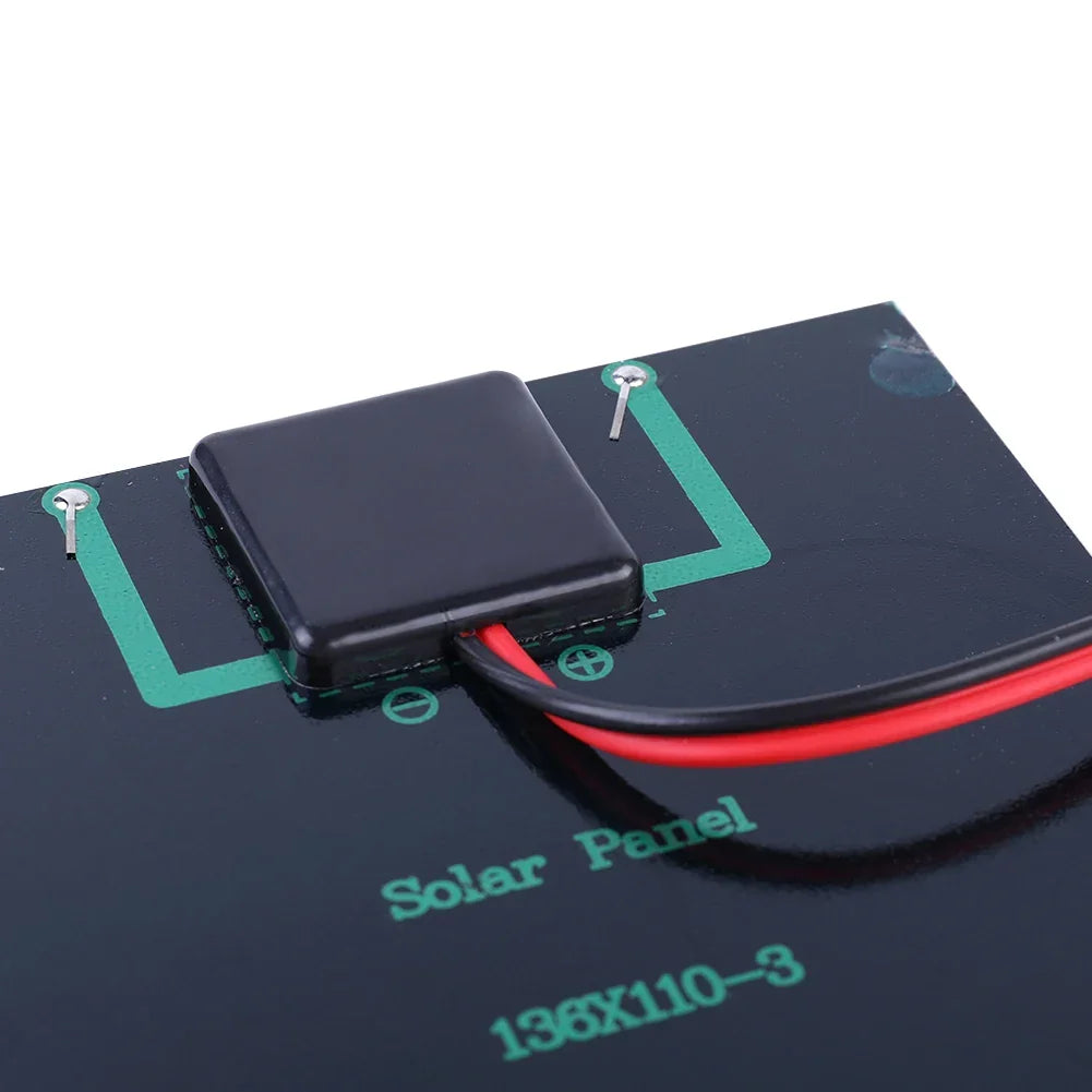 Panel solar plegable de 10 W – Energía autónoma para tus aventuras