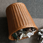 Papelera decorativa de fibra trenzada