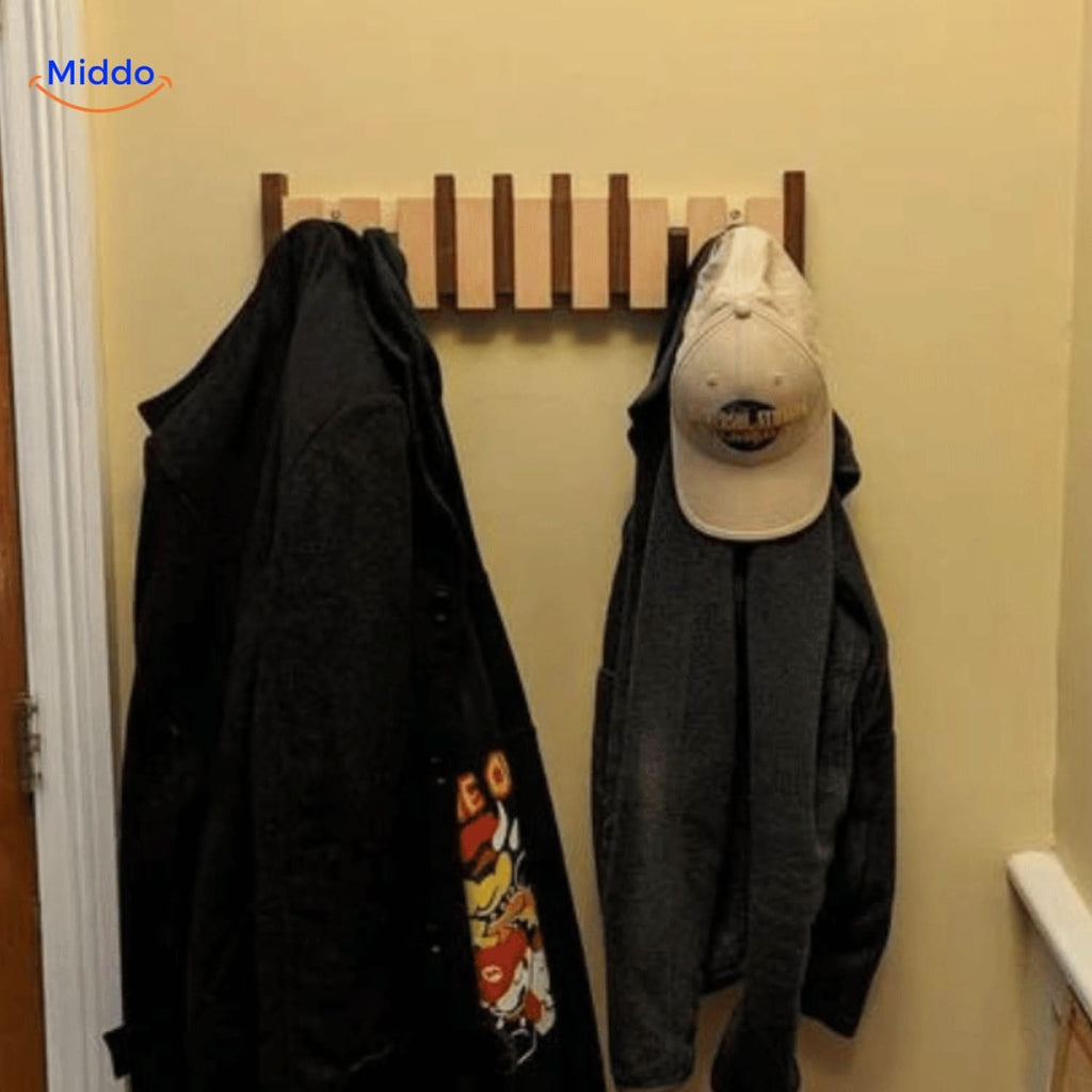 Perchero de pared de madera artesanal con diseño de piano