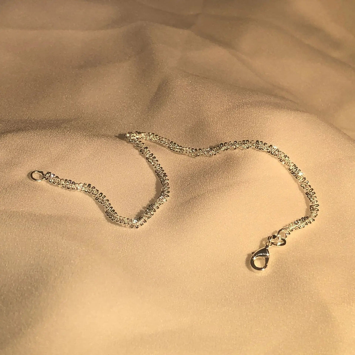 Pulsera SilverFlow de plata de ley 925