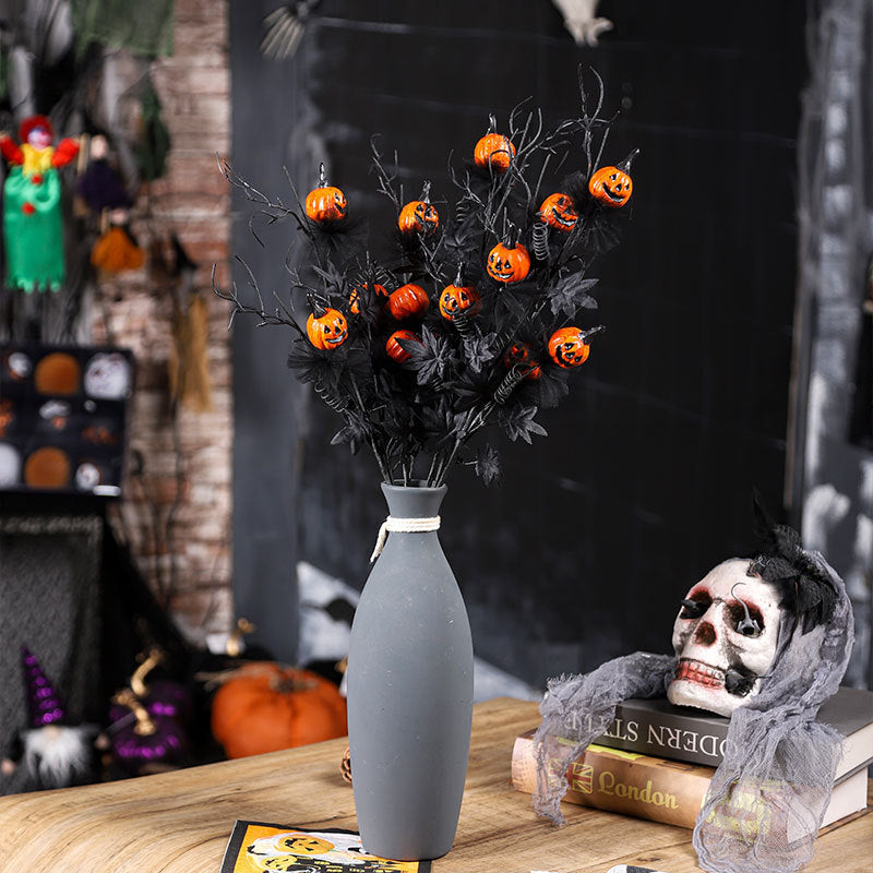 Rama decorativa de calabazas negras para Halloween
