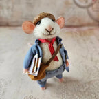 Ratón de fieltro hecho a mano | Decoración navideña y regalo original | Lana natural y tela sostenible
