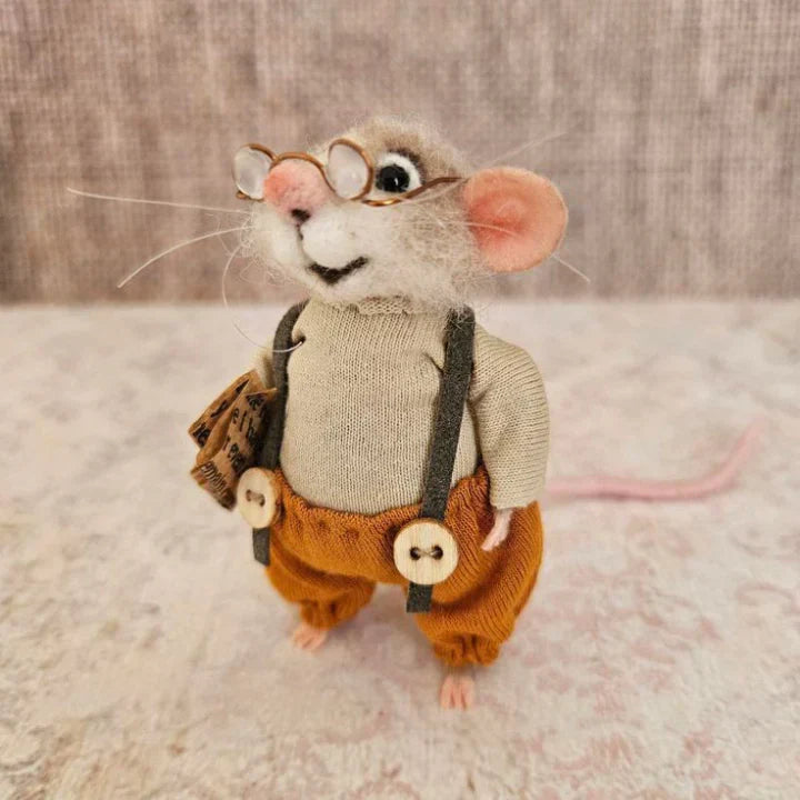 Ratón de fieltro hecho a mano | Decoración navideña y regalo original | Lana natural y tela sostenible