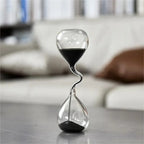 Reloj de arena curvo negro de cristal