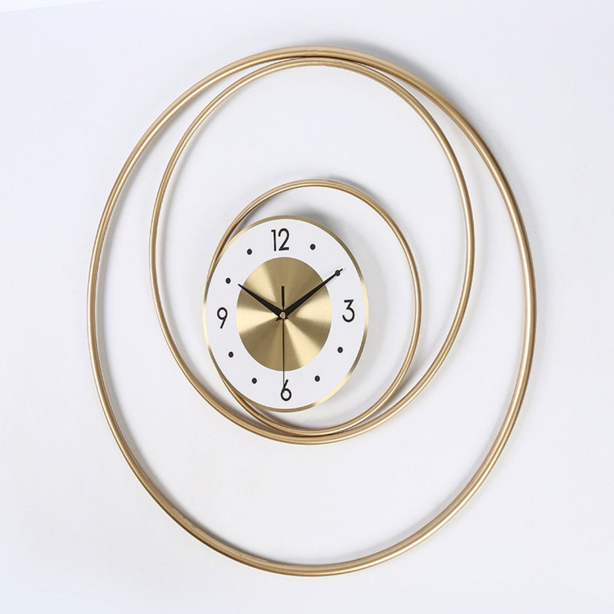 Reloj de pared artístico con diseño minimalista