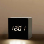 Reloj despertador LED digital de estilo retro