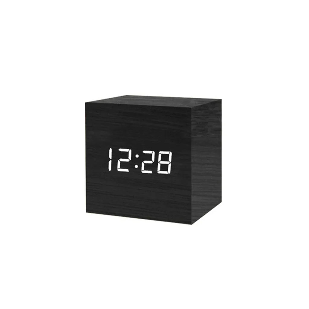 Reloj despertador LED digital de estilo retro
