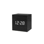 Reloj despertador LED digital de estilo retro