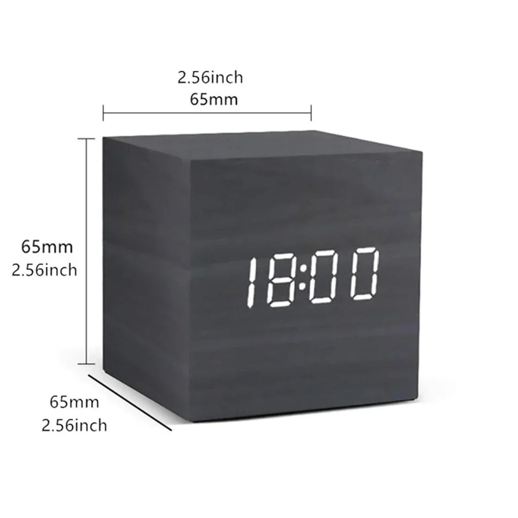 Reloj despertador LED digital de estilo retro