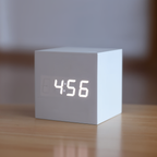 Reloj despertador LED digital de madera elegante