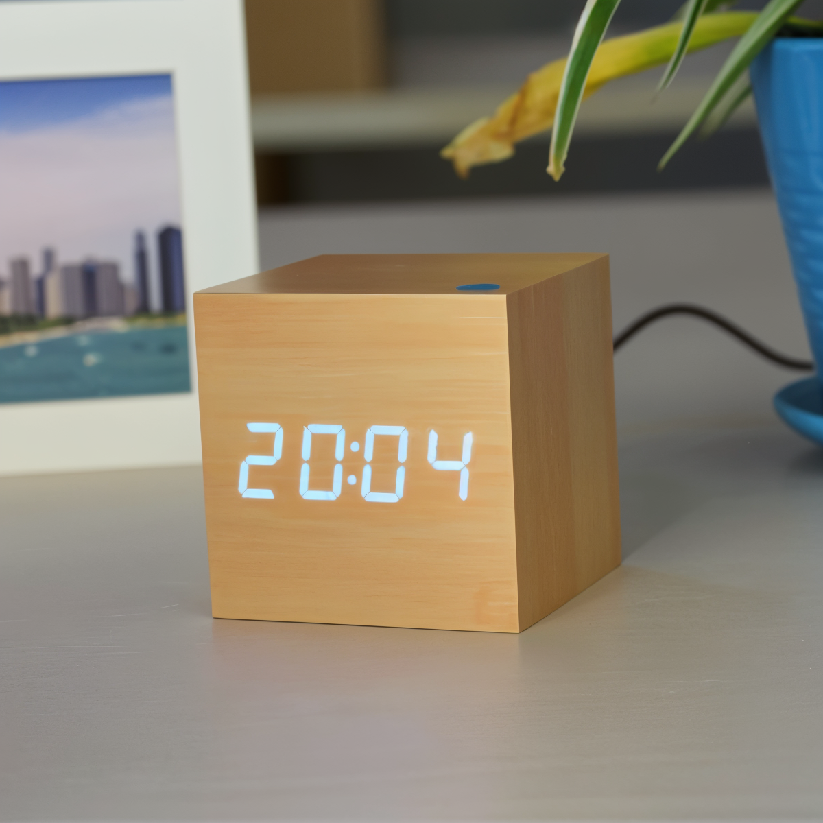 Reloj despertador LED digital de madera elegante