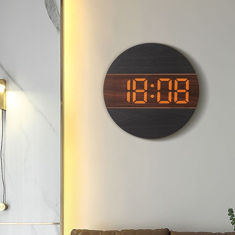 Reloj digital de madera con diseño moderno