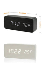 Reloj digital LED de madera