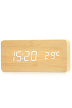 Reloj digital LED de madera