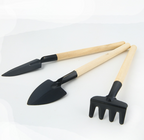 Set de 3 herramientas de jardín con mango de madera – Pala, rastrillo y azada para el cuidado del jardín