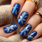 Set de uñas artísticas con diseños florales